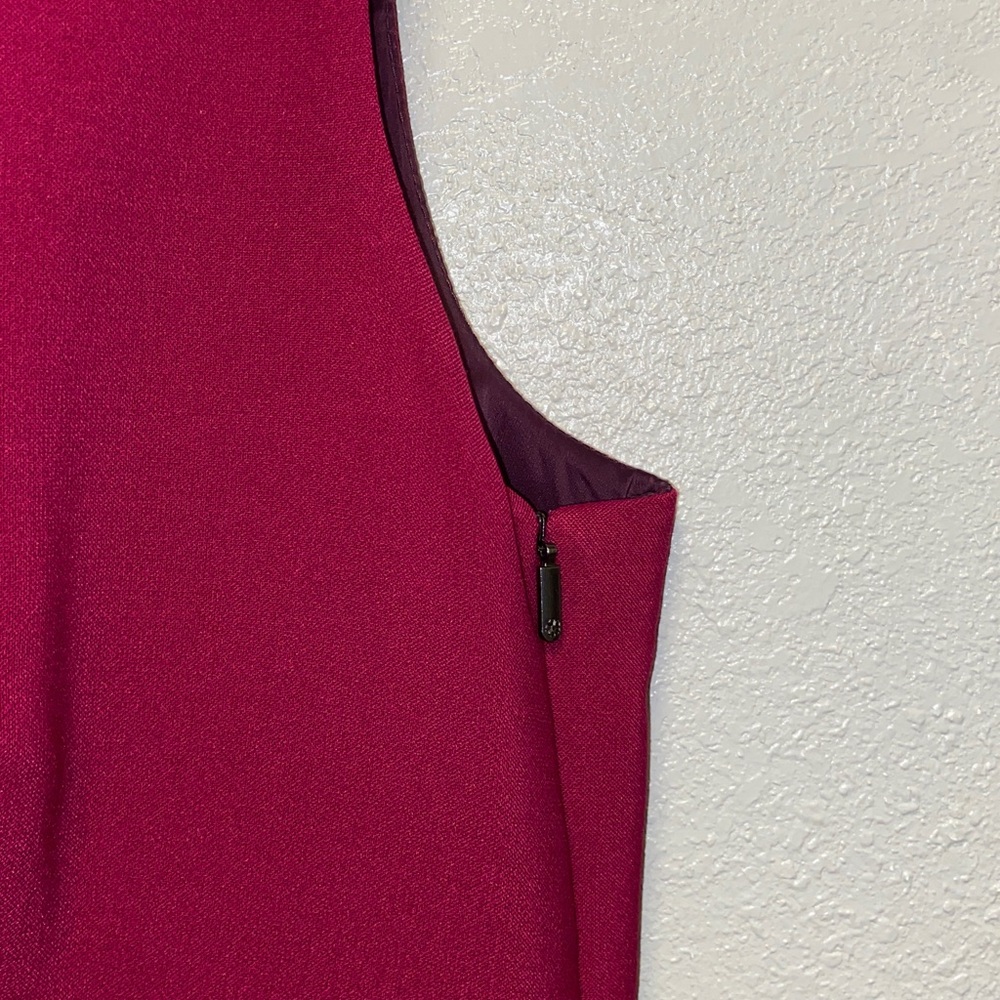 Trina Turk Suzy Loganberry Sleeveless Lined V-neck Dress 3602 - Picture 4 of 7